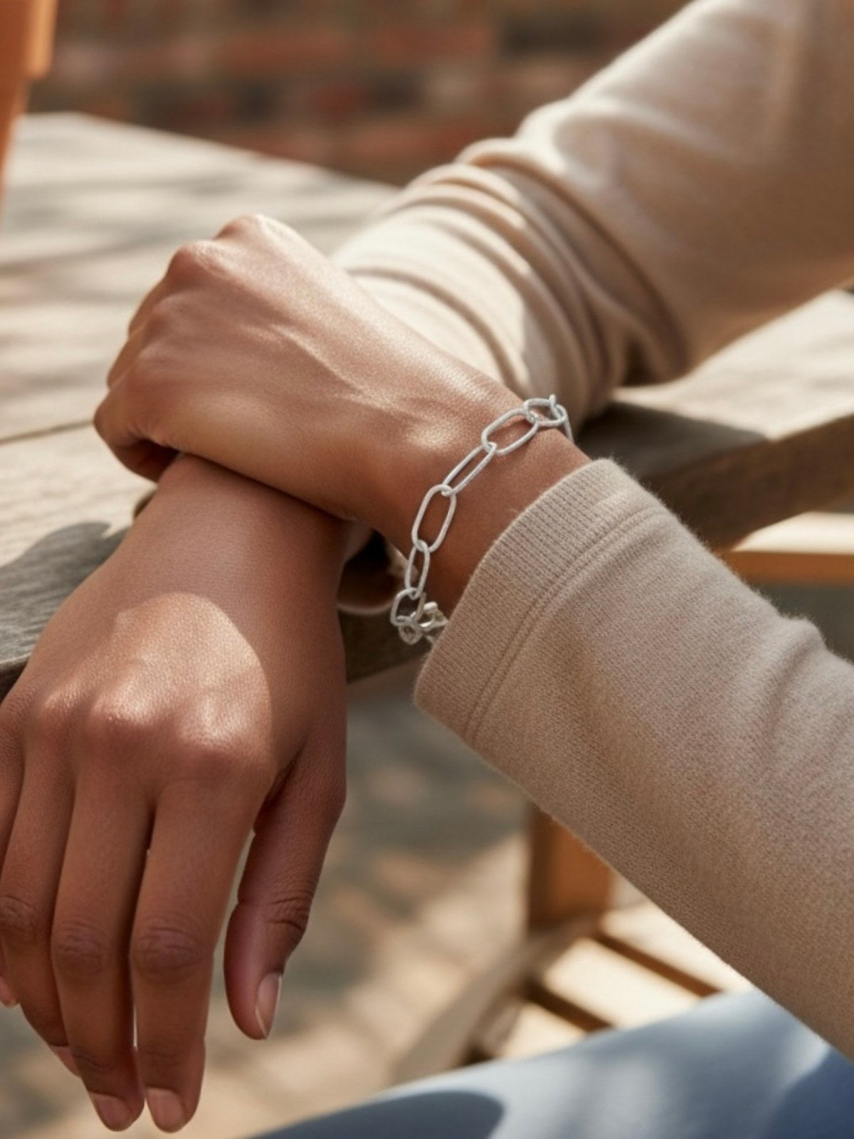 minimalist_silver_oval_link_bracelet