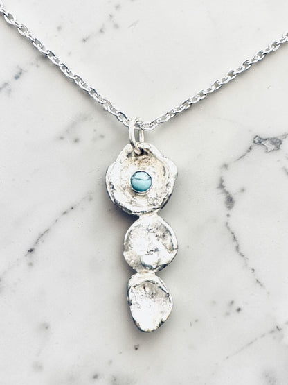 handcrafted_irregular_turquoise_nuggets_pendant_silver_necklace