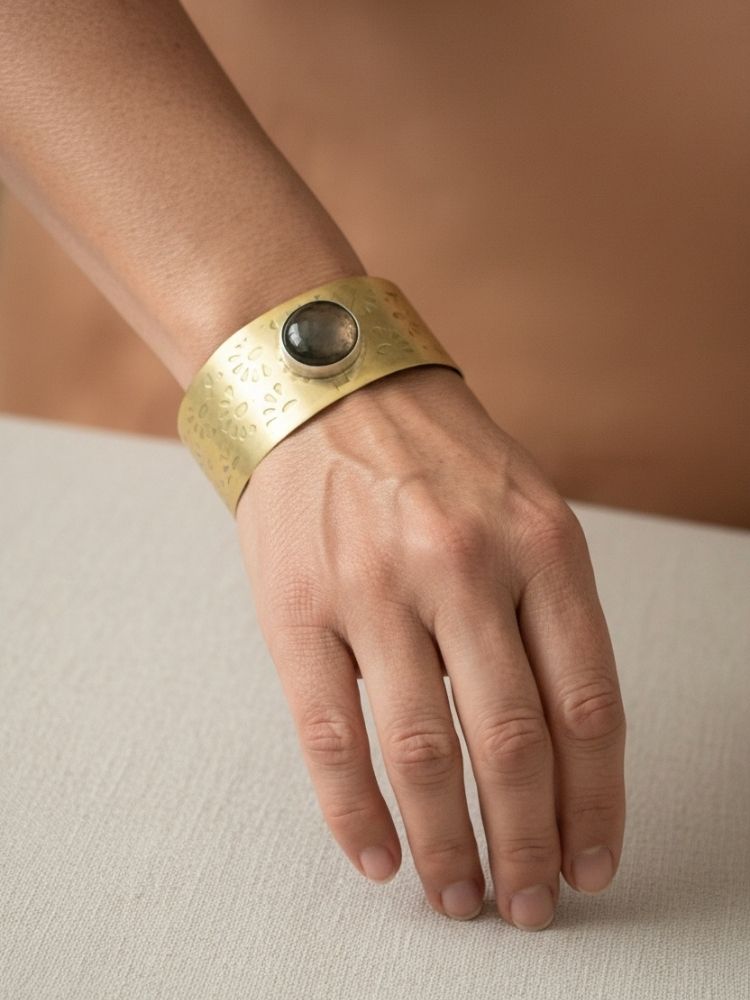 Labradorite Round Cabochon Etched Cuff Bracelet – Brass