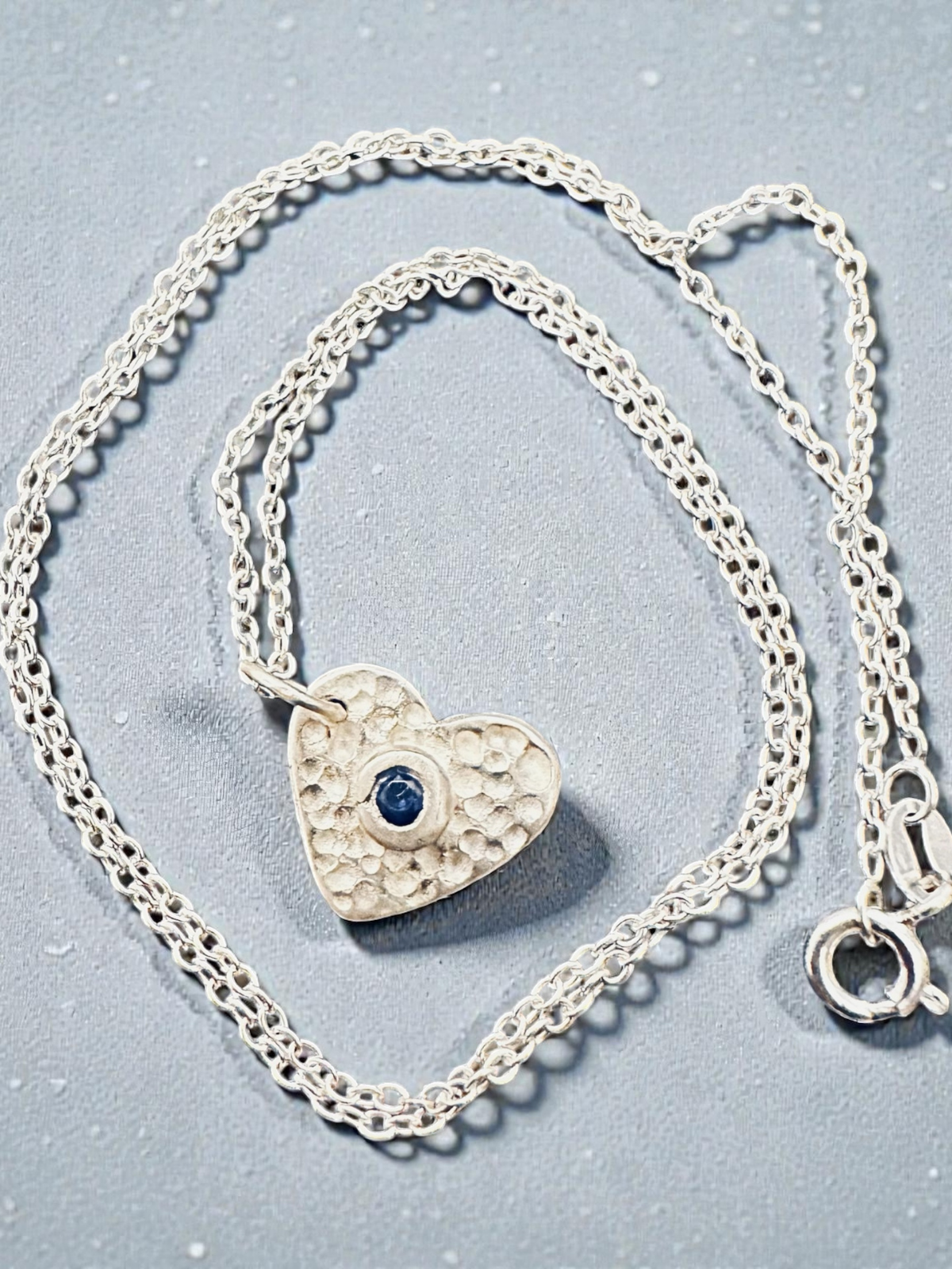 artisan_tanzanite_heart_pendant_fine_silver_jewellery