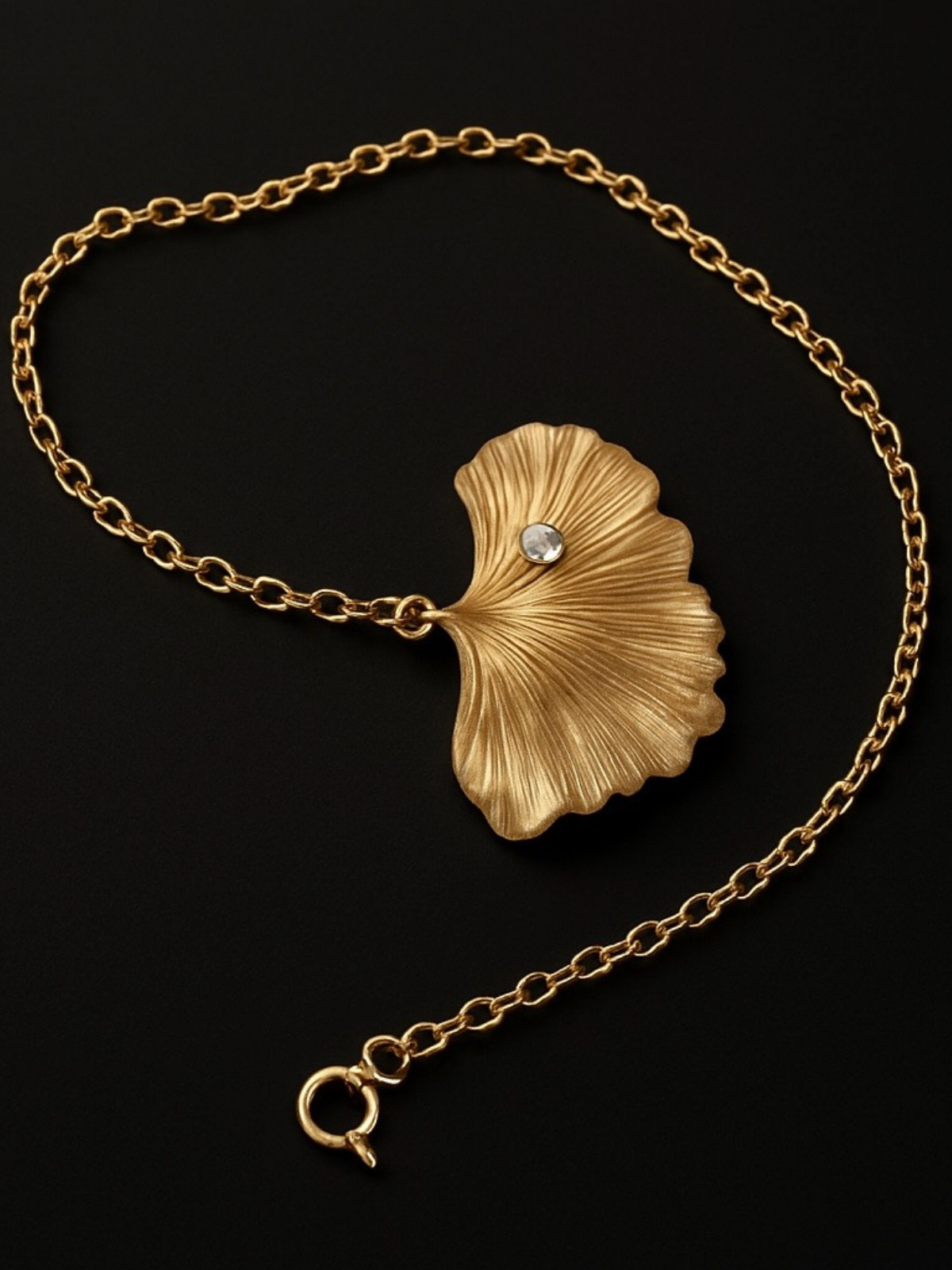 bronze_ginkgo_leaf_pendant_nature_inspired_jewellery