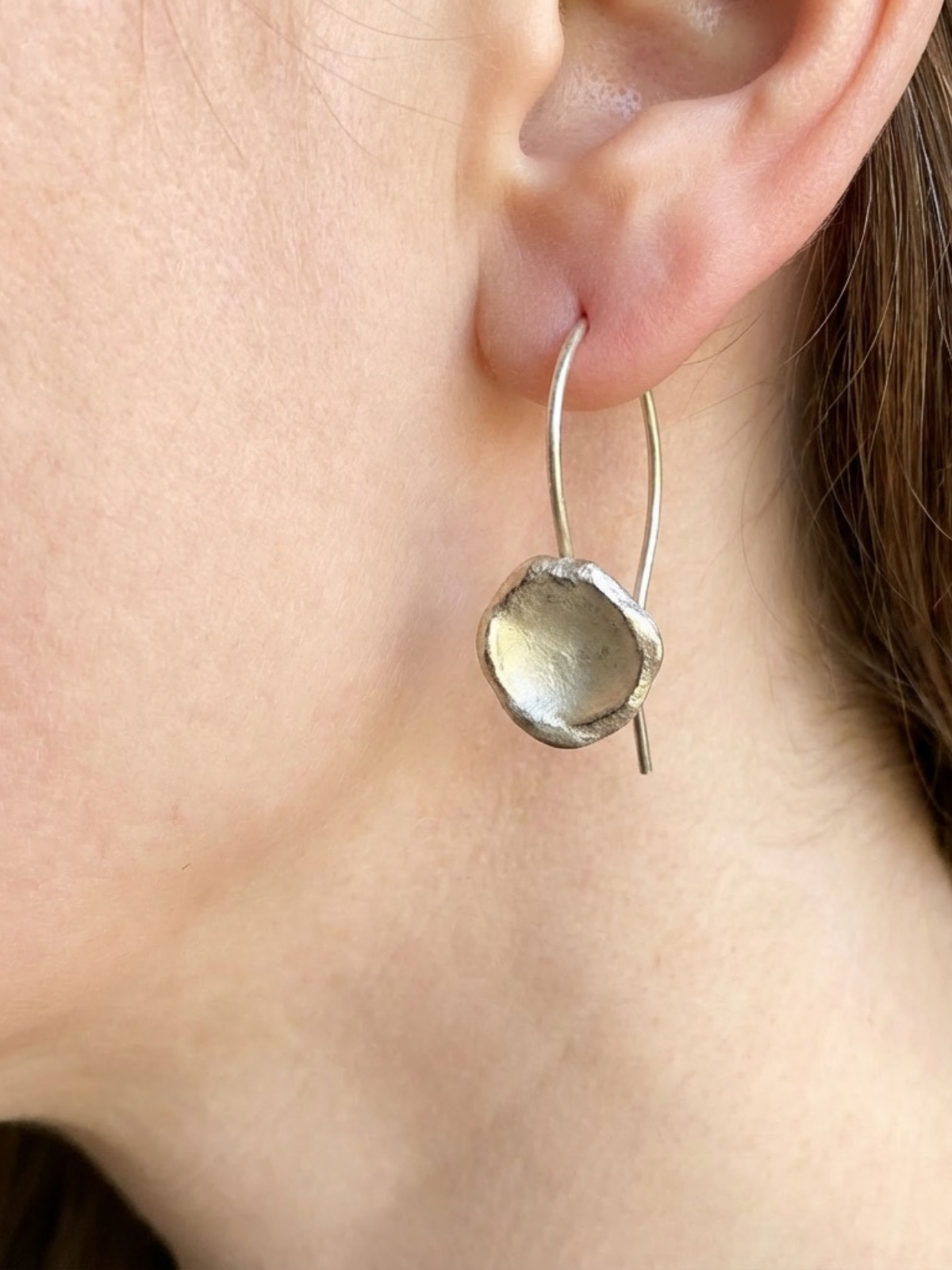 handcrafted_concave_disc_earrings_recycled_fine_silver