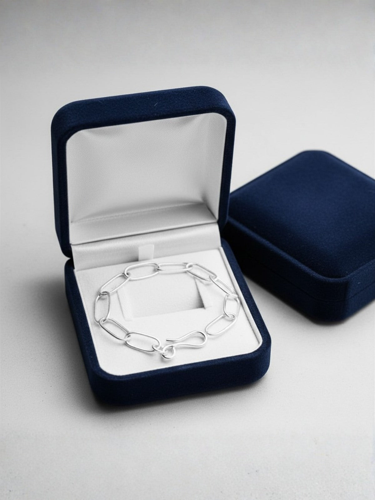handmade_oval_link_silver_bracelet