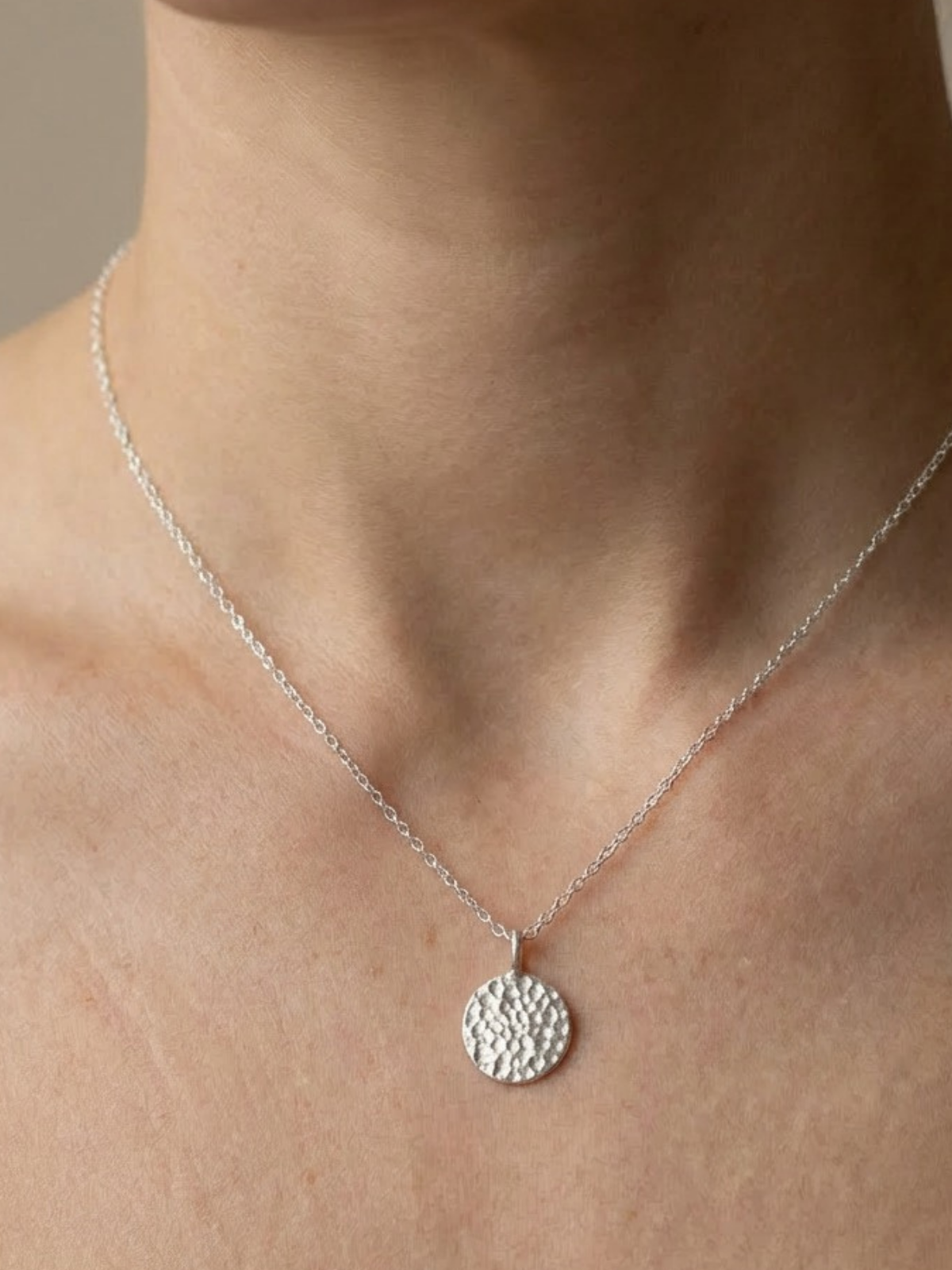 minimal_textured_disc_pendant_silver_necklace