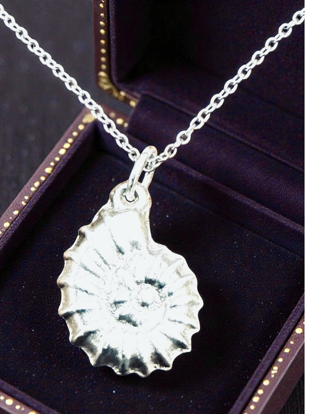 nautilus_shell_spiral_pendant_recycled_silver