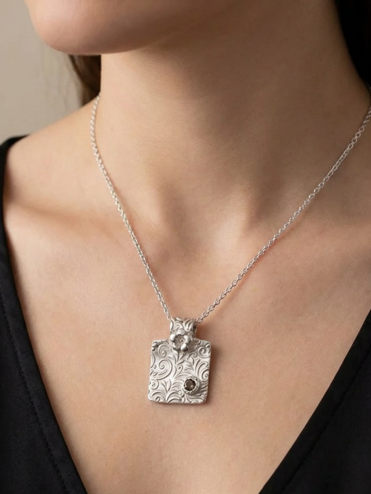 pink_cubic_zirconia_textured_pendant_fine_silver
