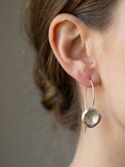 recycled_fine_silver_concave_disc_drop_earrings