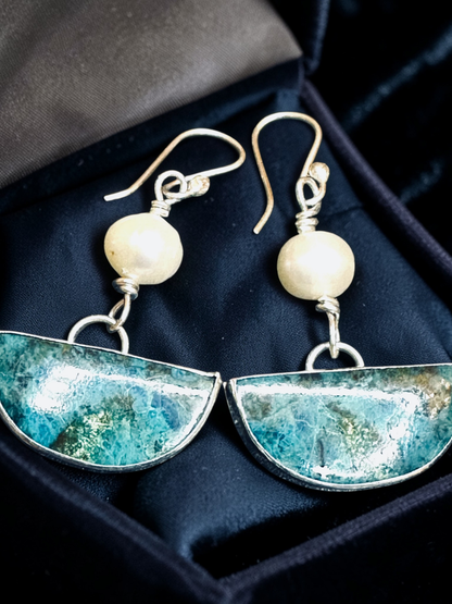 sterling_silver_earrings_with_blue_azurite_and_pearl